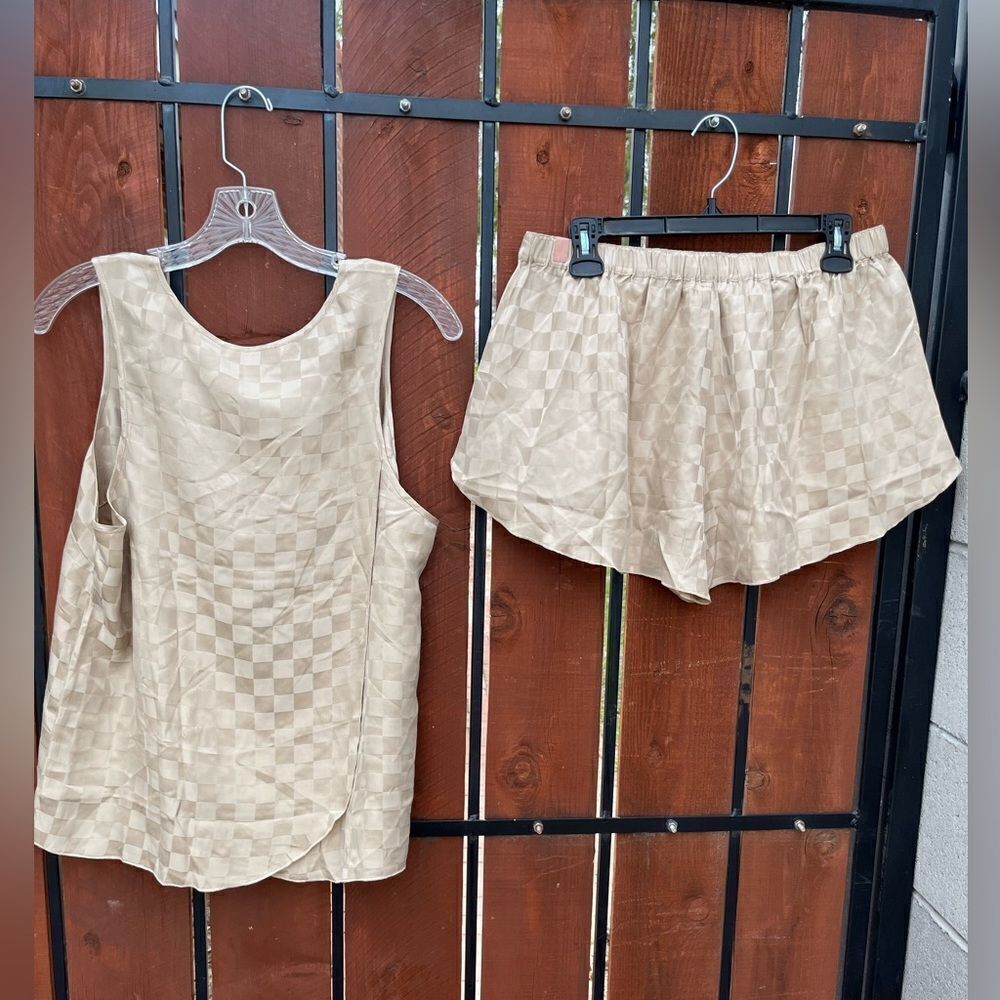 Lunya Checkered Tan Pajama Set - Picture 5 of 6